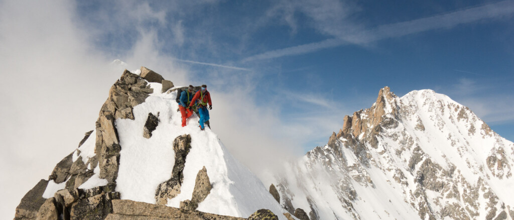 Rope team in the Valais on a high altitude tour