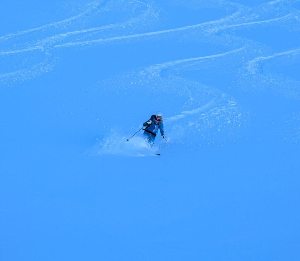 Skiing in powder snow