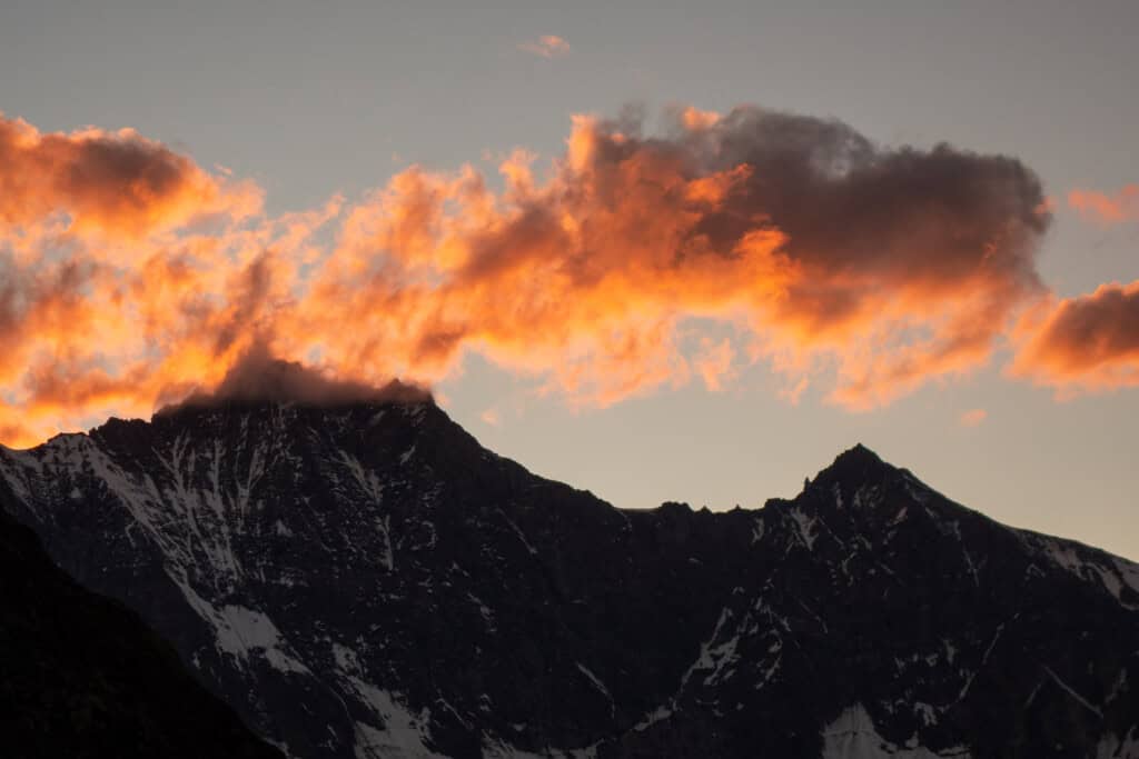 Sonnenuntergang hinter dem Dom