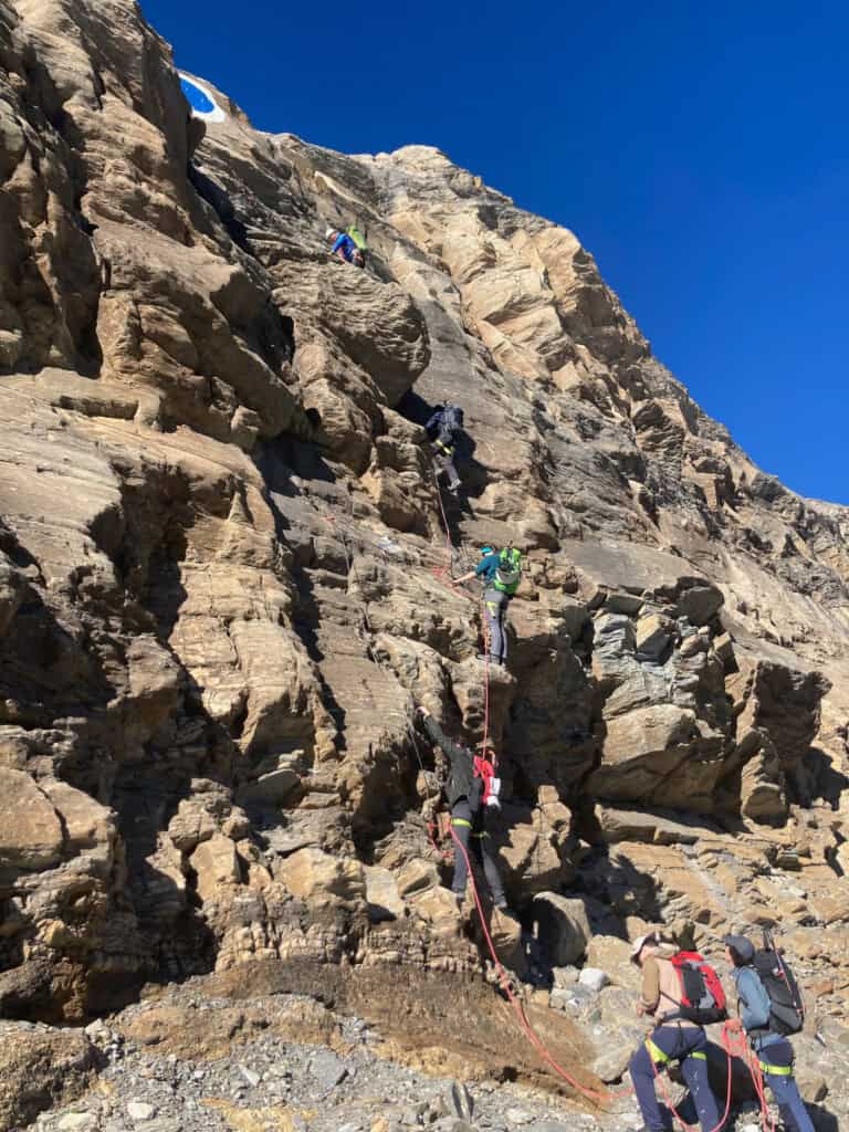 Kletterstelle auf dem Weg von der Turttmannhütte zur Tracuithütte