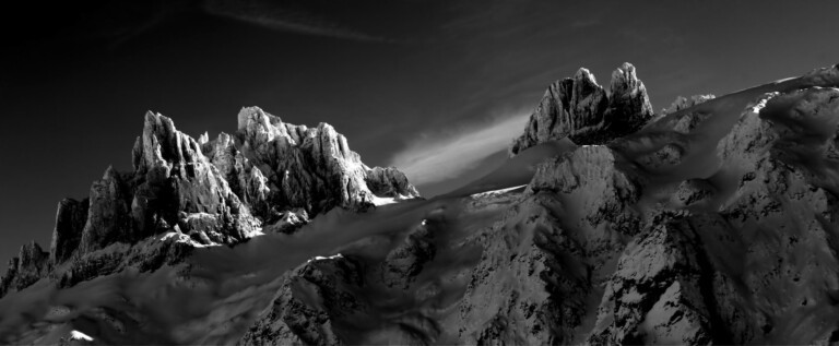 Gross Spannort in winter, black and white