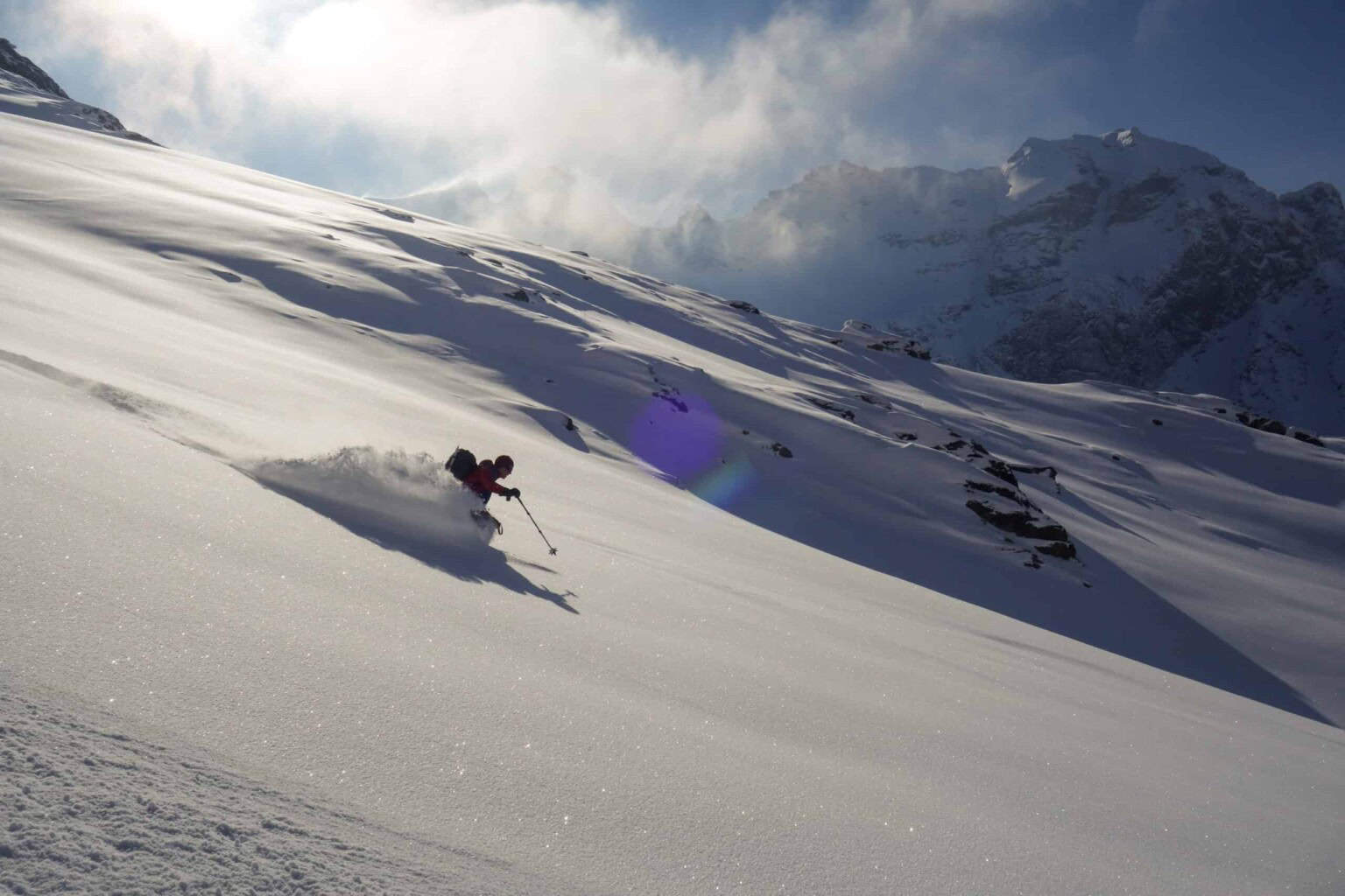 Powder Abfahrt auf Ski am Mont Velan