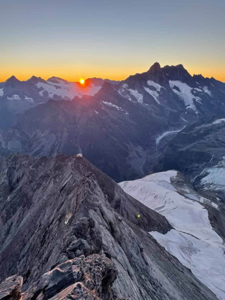 Sonnenuntergang von der Mittellegihütte beim Eiger