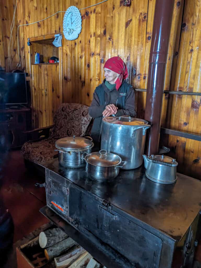 Culture in Georgia: simple life