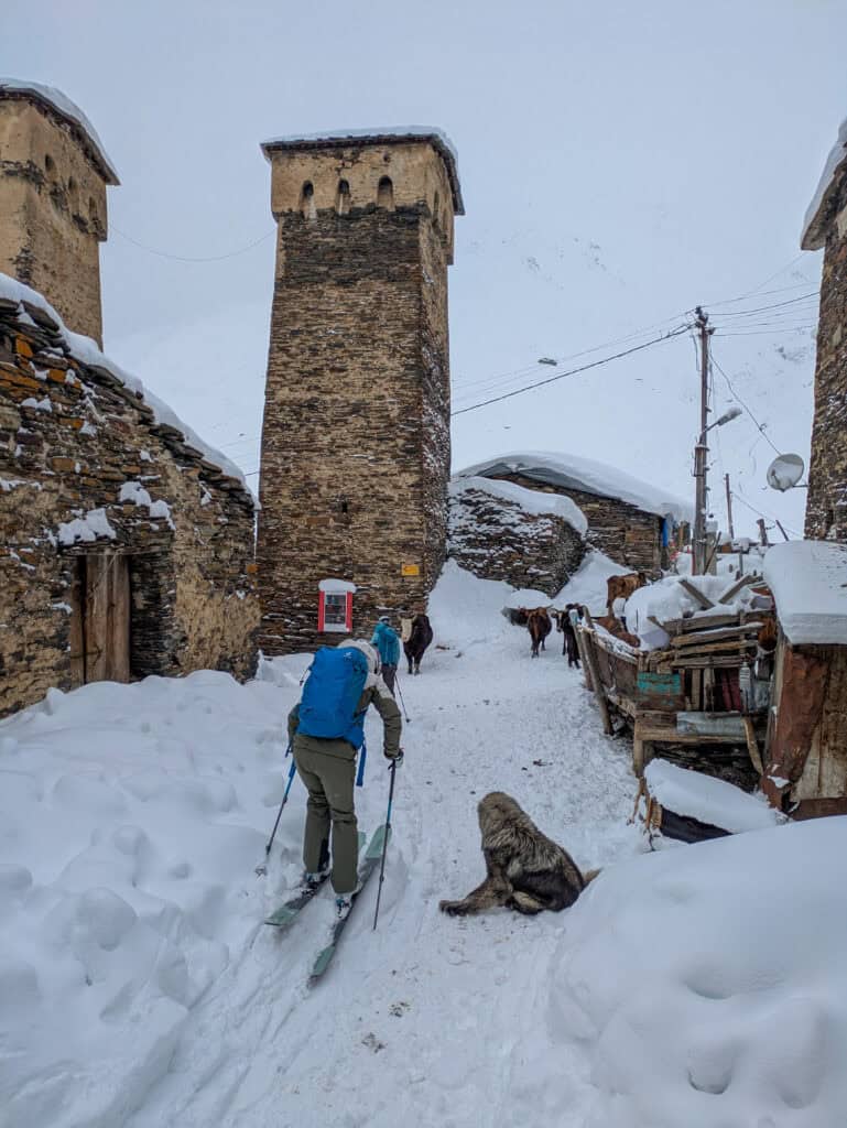 Start of the ski tour around defence towers