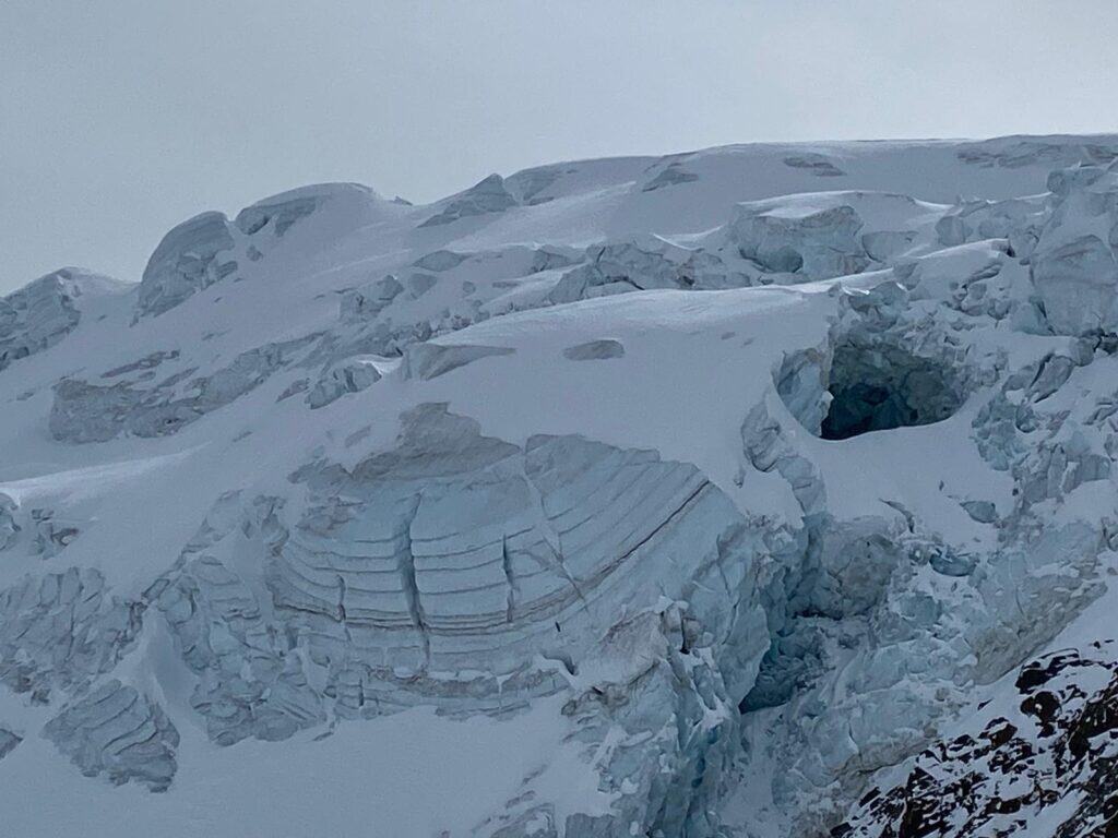 Glacier demolition