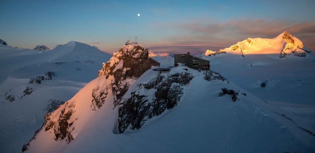 Planurahütte in der Abensonne