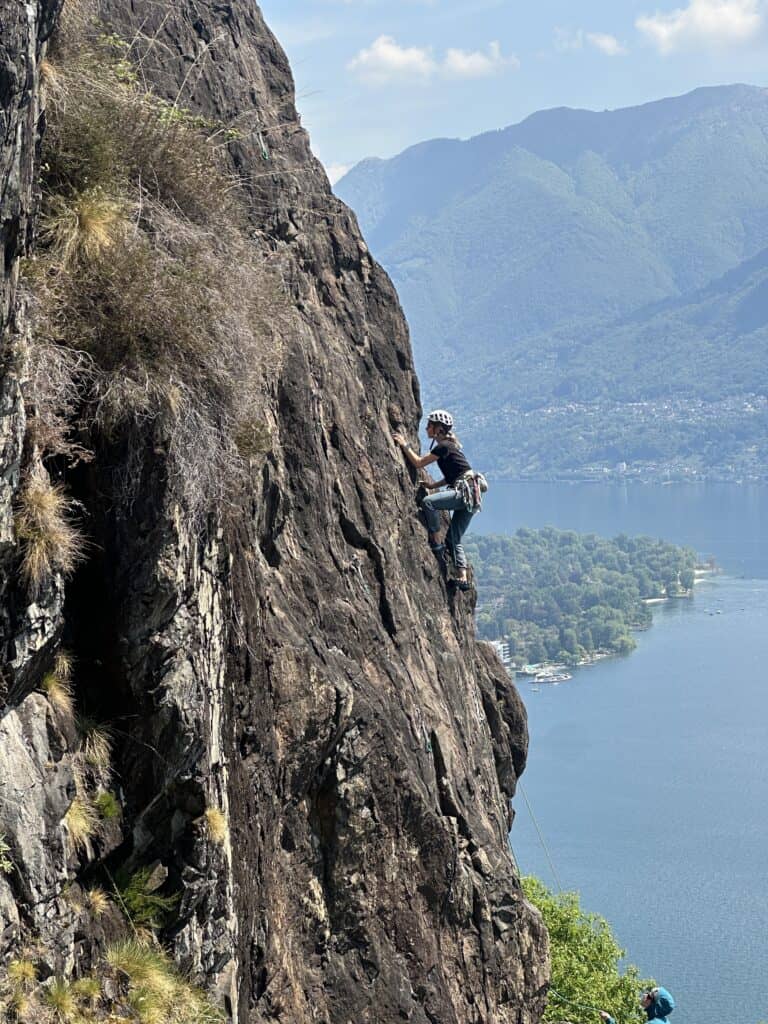 Kletterin Balladrum Frau Sein am Fels