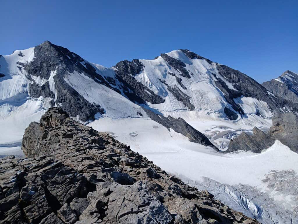 Mountain hike to the Blüemlisalphorn