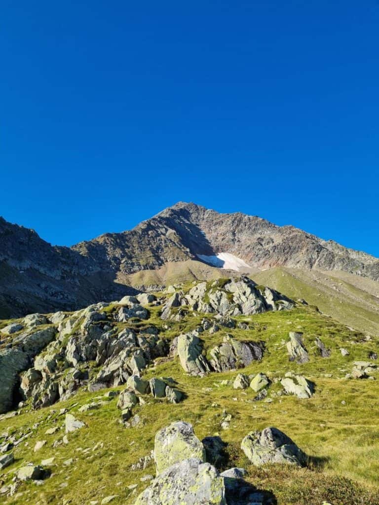 Bristen Pyramid ascent route